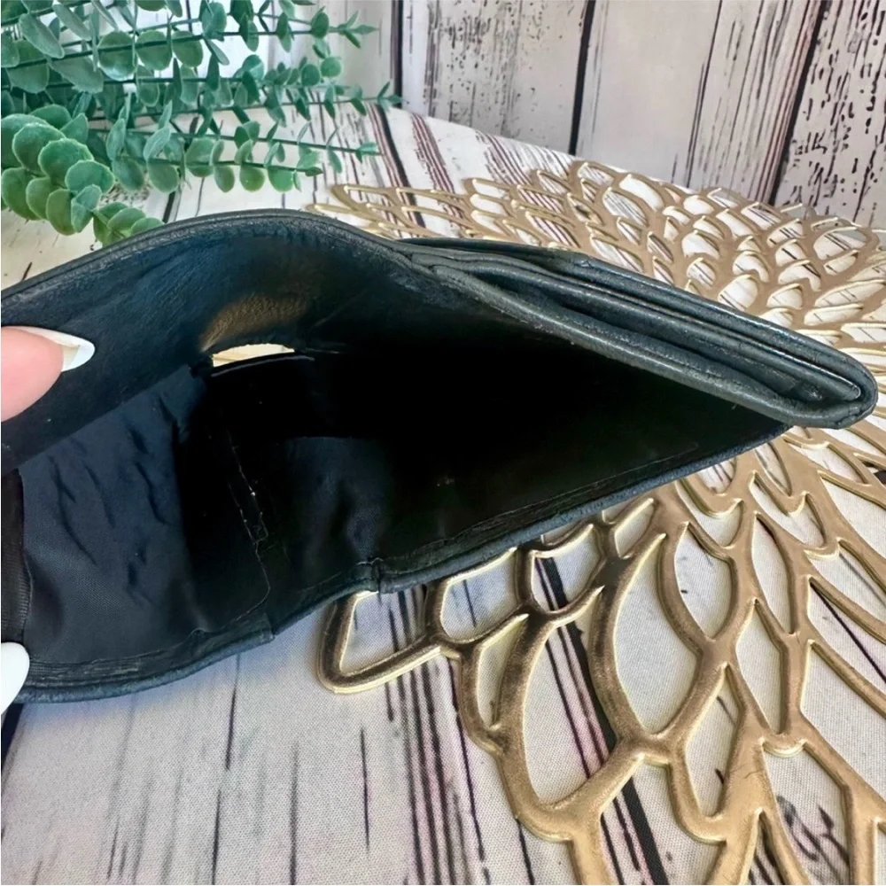 Chanel Black Cavier Leather Walletss